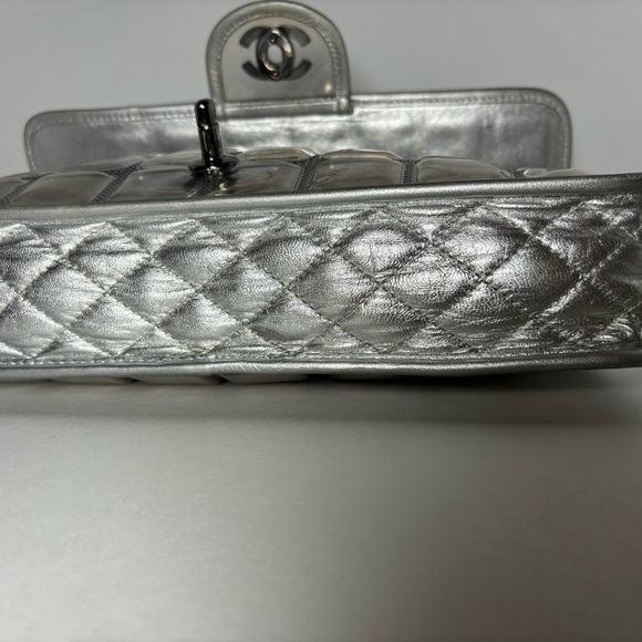 CHANEL Rare & Iconic ICE CUBE Metallic Logo Flap shoulder bag - Picture 8 of 14